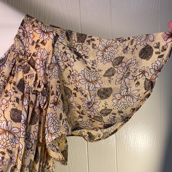 Max Studio Yellow Floral Dress Size Medium - Picture 7 of 10